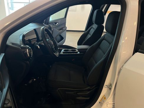 Used 2025 Chevrolet Equinox LT image 27