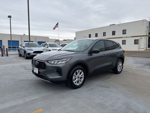 Used 2025 Ford Escape Active image 2