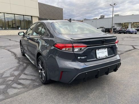 Used 2023 Toyota Corolla SE image 6