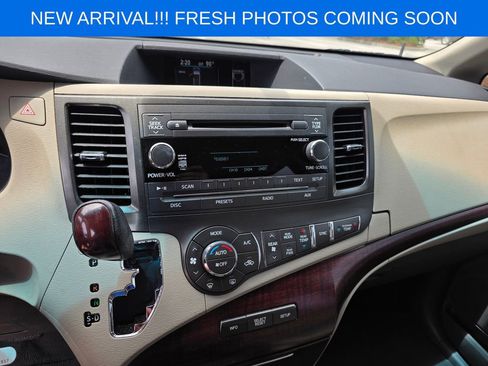 Used 2011 Toyota Sienna XLE FWD image 10