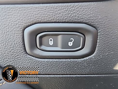 Used 2025 Jeep Wrangler Sahara 4xe image 22