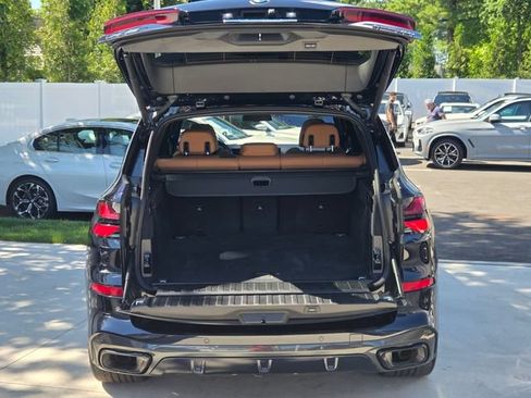 Certified 2024 BMW X5 xDrive40i w/ M Sport Package AWD/4WD image 32