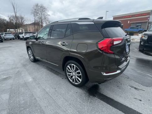 Used 2023 GMC Terrain Denali image 6