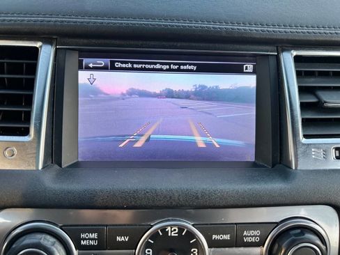 Used 2013 Land Rover Range Rover Sport HSE LUX image 22