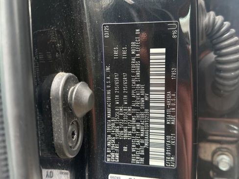 Used 2025 Toyota Corolla Cross LE w/ Moonroof Package FWD image 10
