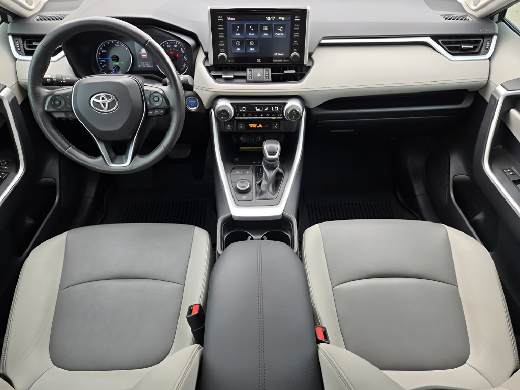 Used 2021 Toyota RAV4 XLE Premium AWD/4WD image 24