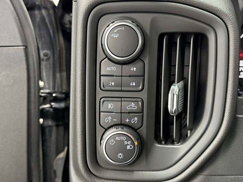 Used 2022 Chevrolet Silverado 1500 Custom Trail Boss image 18