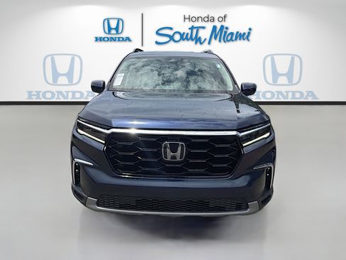 Used 2023 Honda Pilot Touring image 2