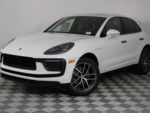 New 2026 Porsche Macan image 1