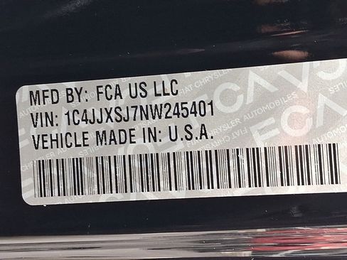 Used 2022 Jeep Wrangler Unlimited Rubicon image 32