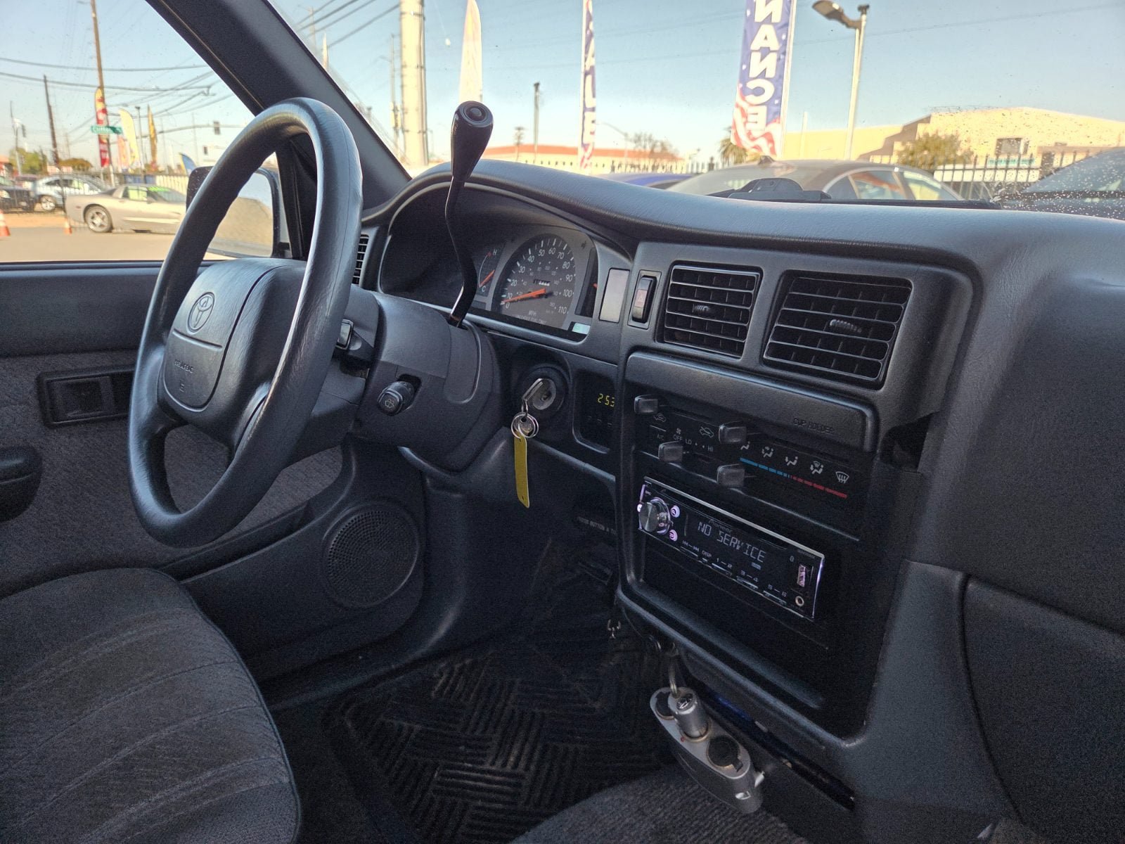 Used 1995 Toyota Tacoma 2WD Xtracab image 11