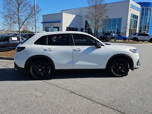 Used 2023 Honda HR-V Sport image 9