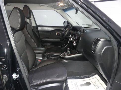 Used 2017 Kia Soul w/ Convenience Package image 21