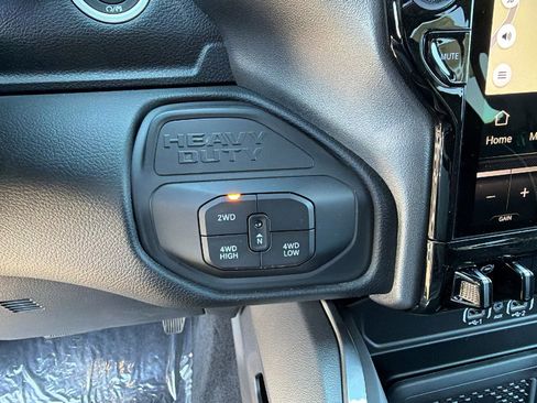 New 2026 RAM 2500 Laramie AWD/4WD image 27