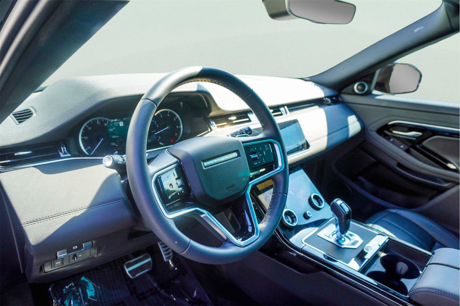 Used 2023 Land Rover Range Rover Evoque R-Dynamic SE AWD/4WD image 26