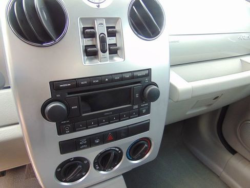 Used 2007 Chrysler PT Cruiser Convertible w/ Spring Special Group image 16