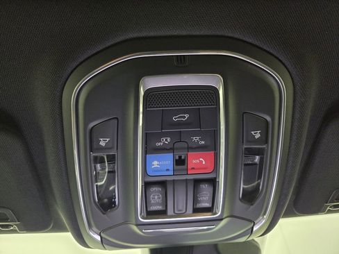 New 2026 Jeep Grand Cherokee Altitude image 15