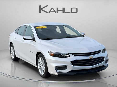 Used 2017 Chevrolet Malibu LT FWD image 6