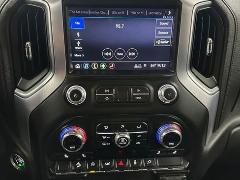 Used 2019 GMC Sierra 1500 Elevation w/ Elevation Value Package image 21