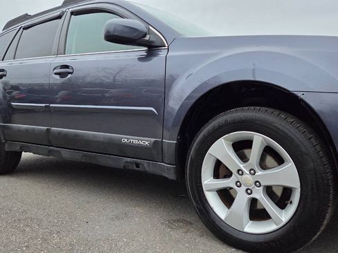 Used 2014 Subaru Outback 2.5i Premium AWD/4WD image 18