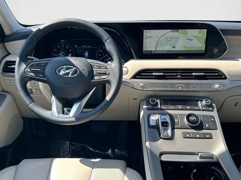 Used 2022 Hyundai Palisade SEL w/ 8P Bench Seat Package FWD image 2