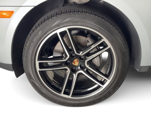 Used 2020 Porsche Macan image 12