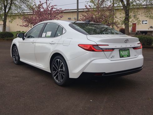 New 2026 Toyota Camry XLE w/ Premium Plus Package AWD/4WD image 4