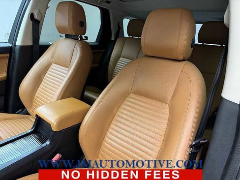 Used 2019 Land Rover Discovery Sport HSE Luxury image 13