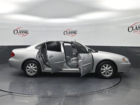Used 2005 Buick LaCrosse CXL w/ Gold Convenience Package image 32