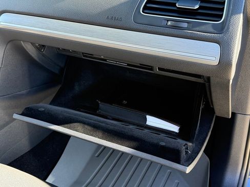 Used 2016 Volkswagen Golf SE w/ Lighting Package image 19