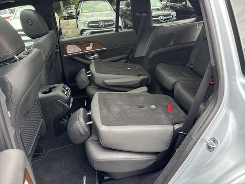 Certified 2025 Mercedes-Benz GLS 450 4MATIC image 26