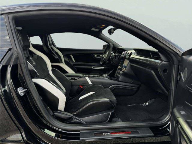 Used 2021 Ford Mustang Shelby GT500 w/ Carbon Fiber Track Pack RWD image 41