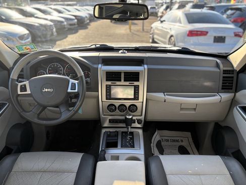 Used 2008 Jeep Liberty Limited w/ Premium Group II image 18