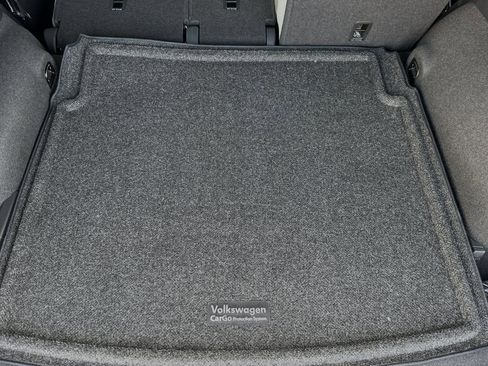 Used 2024 Volkswagen Tiguan S image 15