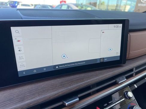 Used 2025 Hyundai Santa Fe Limited image 11