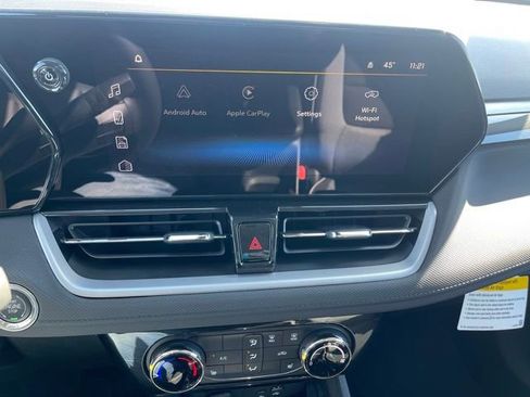 New 2026 Chevrolet TrailBlazer LT w/ LT Cold Weather Package AWD/4WD image 20