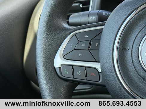 Used 2018 Jeep Renegade Sport w/ Power & Air Group image 15