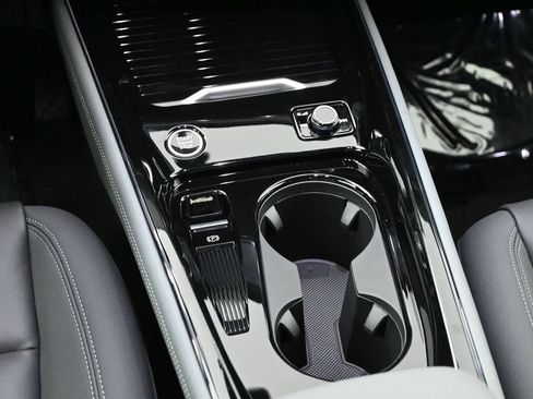 New 2026 Audi Q3 quattro 2.0T AWD/4WD image 16