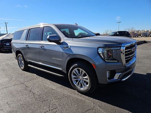 Used 2022 GMC Yukon XL SLT image 10