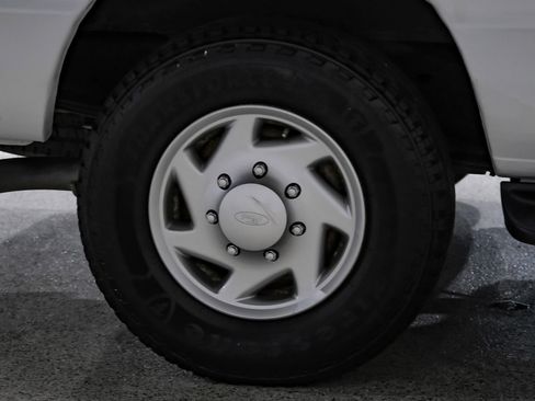 Used 2014 Ford E-350 and Econoline 350 Super Duty w/ Power Group image 51