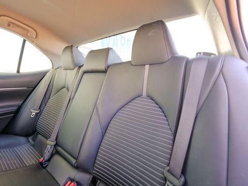 Used 2023 Toyota Camry SE image 30