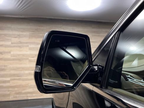 Used 2020 Cadillac Escalade Platinum AWD/4WD image 38