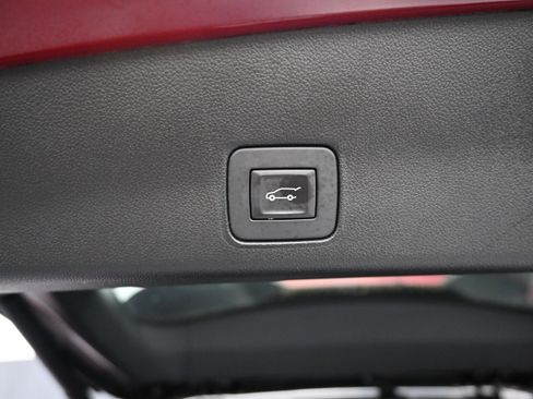 Certified 2021 Chevrolet TrailBlazer RS w/ Sun and Liftgate Package FWD image 33