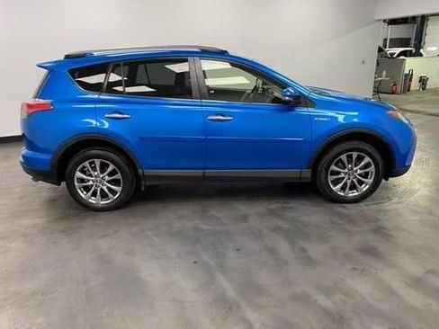 Used 2017 Toyota RAV4 Limited w/ Advanced Technology Package AWD/4WD image 9