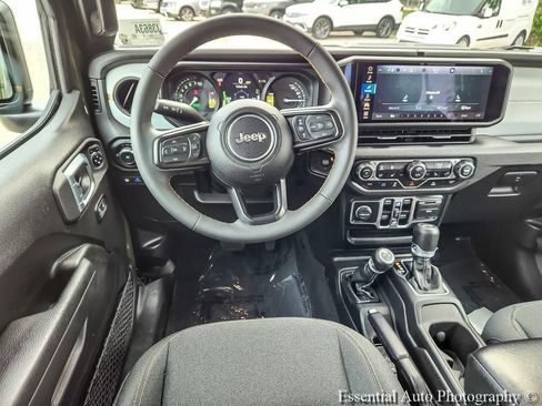 Used 2024 Jeep Wrangler Unlimited w/ Convenience Group AWD/4WD image 11
