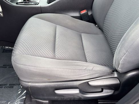 Used 2019 Toyota Highlander LE FWD image 18
