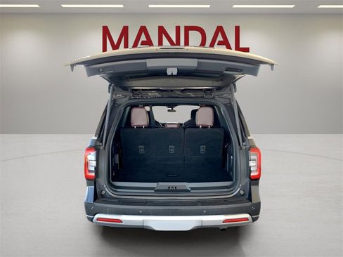 Used 2024 Ford Expedition Limited image 23