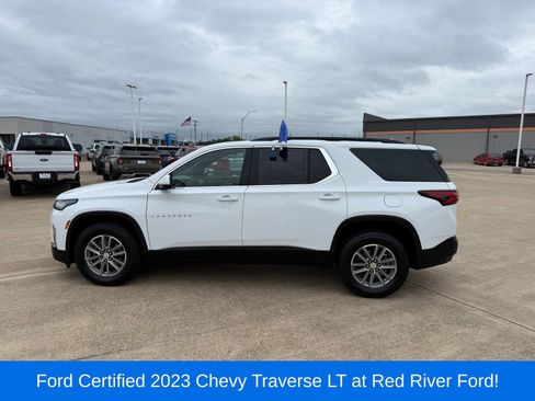 Used 2023 Chevrolet Traverse LT FWD image 8