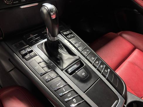 Used 2018 Porsche Macan GTS image 11
