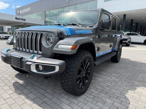 Used 2021 Jeep Wrangler Unlimited Sahara w/ Cold Weather Group AWD/4WD image 11